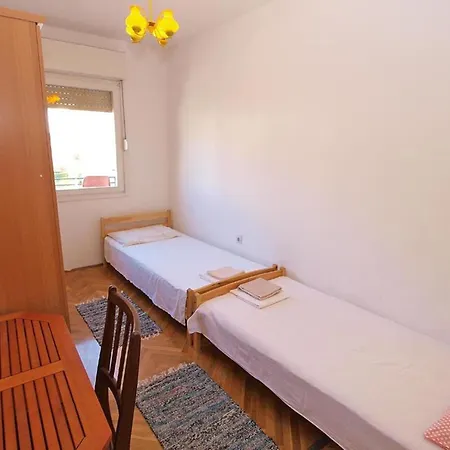 Gortan Cove - Mare - Perfect Location Apartment