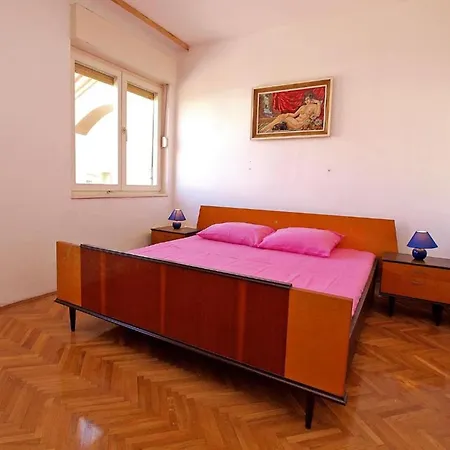 Gortan Cove - Mare - Perfect Location *